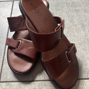 Ecco Motion Women's Rich Brown Sandals